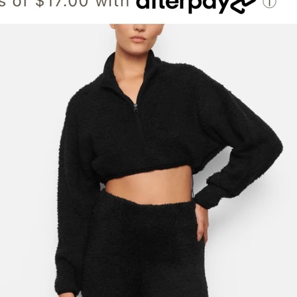 SKIMS Cozy Knit Cropped Pullover Black - Picture 10 of 12